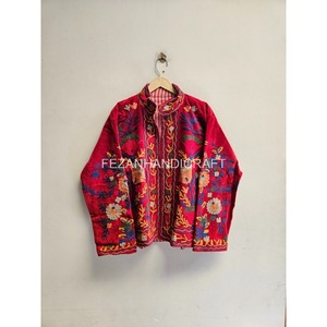 เสื้อแจ็คเก็ตผู้หญิงลำลอง แขนยาว คอตั้ง ผ้าฝ้ายบุนวม ลายดอกไม้ถักปักมือสีแดง สำหรับฤดูหนาว - Product Image 1