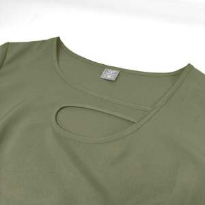 Conjunto de Uniforme Médico de Mezclilla Premium para Enfermería y Clínica, con Logotipo Bordado Personalizado, para Doctoras y Personal de Salud Femenino - Product Image 6