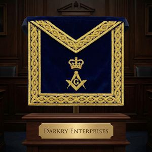 Tablier maçonnique personnalisé fait main avec broderie en fil de soie, velours bleu, bordure blanche, Couronne de Saint Édouard, Grand Maître - Product Image 5