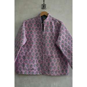 เสื้อแจ็คเก็ตผ้าฝ้ายทำมือพิมพ์ลายดอกไม้แบบสองด้านสำหรับผู้หญิง เสื้อแจ็คเก็ตแบบควิลท์ แฟชั่นที่ยั่งยืน - Product Image 2
