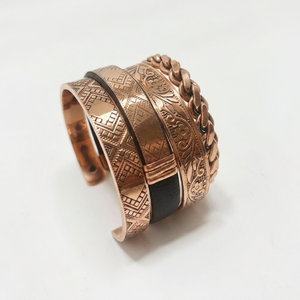 Bracelet manchette en cuivre artisanal martelé torsadé réglable style bohème pour fête, mode unisexe, cadeau - Product Image 1