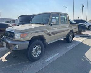 Toyota Land Cruiser DOUBLE CABINE 4x4 PICKUP 2013 d'occasion en excellent état - Product Image 1