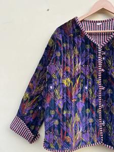 Veste matelassée en velours à imprimé feuilles bleues, veste courte réversible en coton, veste d'hiver style kimono en velours imprimé indien pour femmes - Product Image 2