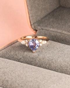 แหวนหมั้นเพชรเม็ดเดี่ยวสีแฟนซีวินเทจ 14K โรสโกลด์สำหรับผู้หญิง ได้รับการรับรองจาก IGI - Product Image 5