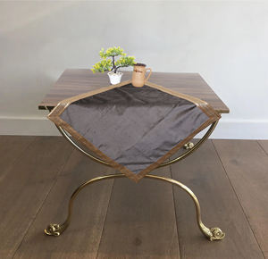 Mantel de Terciopelo Cuadrado para Tarot, Mantel de Altar Brillante Color Plata, Hecho a Mano, Decoración Moderna para el Hogar, 24 Pulgadas, de Indian Consigners - Product Image 2