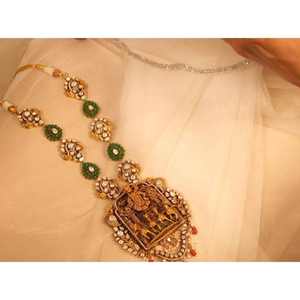 Premium Brass Temple Jewellery <b>Set</b> With <b>Pearl</b> Studded Ancient Kundan Design For Women Bridal Wedding Wear - Product Image 5