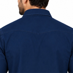 Camisa de mezclilla para hombre, camisa informal de manga larga con botones y bolsillos en el pecho, costuras impecables, comodidad diaria, cuello clásico, bolsillos en el pecho - Product Image 5