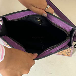Bolso Bandolera Pequeño de Cuero Genuino Repujado para Mujer, Venta al por Mayor Directa de Fábrica, Bolsos de Mano Cuadrados de Piel de Vacuno Natural con Correa de Muñeca - Product Image 6