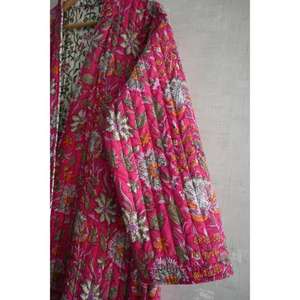 Kimono Boho de Algodón Acolchado con Estampado Floral, Cuello en V, Cierre con Cordón, Chaqueta Larga para Mujer, Bata Hecha a Mano en India, Ligera - Product Image 3