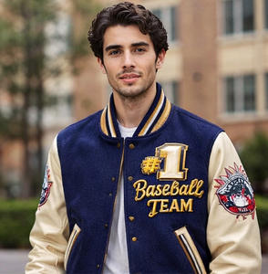 Veste de baseball personnalisée pour homme, en laine avec manches en cuir, style classique américain, veste bomber streetwear style USA - Product Image 4