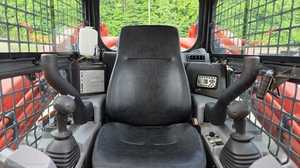 รถตักล้อยาง Kubota SVL97-2 ปี 2022 สภาพดี คุณภาพสูง พร้อมเครื่องยนต์ดีเซล ประสิทธิภาพการทำงานสูง - Product Image 5