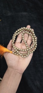 Collier Mala en hématite dorée naturelle fait main, perles rondes, 108 perles pour la méditation spirituelle, vente en gros - Product Image 2