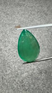 Émeraude naturelle zambienne de 15,91 carats, forme poire, facettée, pierre précieuse en vrac, grande pierre verte de luxe, bijoux fins, certifiée GIA, Jai Narayan - Product Image 4