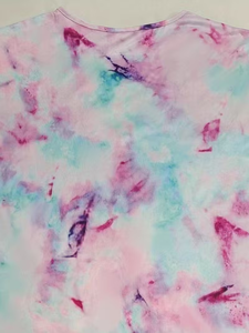 Camiseta de algodón orgánico para mujer, hecha a medida, estilo oversized, teñida con técnica tie-dye, para verano, fabricada en Bangladesh. - Product Image 6