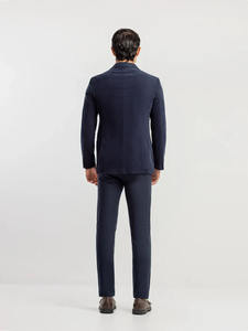 Ensemble de costume bleu marine élégant sur mesure, confortable et stylé, blazer et pantalon coupe ajustée, polyvalent pour les affaires et les mariages - Product Image 2