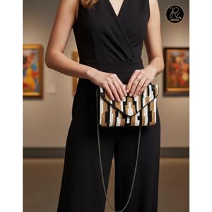 Pochette de soirée artisanale de créateur en perles pour femme, idéale pour mariage et fête, accessoire de mode ethnique de luxe - Product Image 1