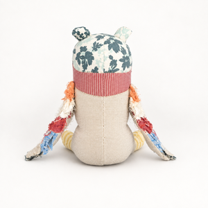Jouet en peluche hibou en tissu de coton fait main, patchwork brodé, poupée douce pour cadeau d'anniversaire et décoration intérieure - Product Image 4
