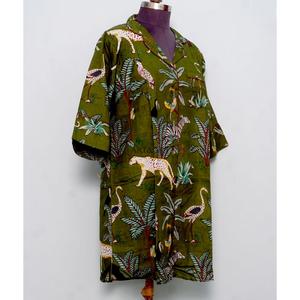 Chemisier en coton élégant pour femme, style bohème, imprimé jungle fait main, robe décontractée bohème avec taille naturelle et détails boutonnés - Product Image 4