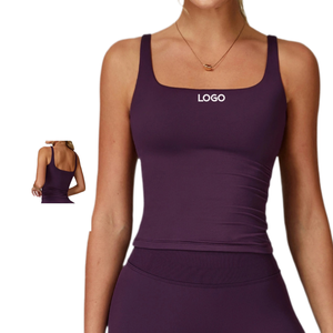 Camiseta sin mangas para mujer, de color liso, con cuello cuadrado y fruncido, estilo deportivo transpirable, con logo frontal, de material de poliéster y elastano. - Product Image 1