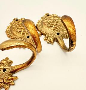 Crochets doubles en métal de qualité supérieure, organisateur mural durable et gain de place - Product Image 1