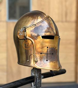 Casque médiéval Barbuta à visière - Armure de chevalier en acier de calibre 18, portable pour reconstitutions historiques, costumes, exposition - Product Image 3