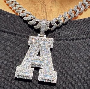 Colgante de Lujo Personalizado con Letra A, Chapado en Plata de Ley 925, con Corte Baguette y Redondo, Engaste en Canal, para Uso Diario - Product Image 6