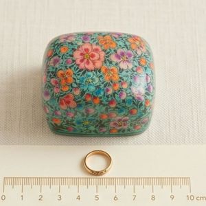 Caja de Joyería Premium con Estampado Floral, Forma Ovalada y Cúbica, Tapas de Estilo Tradicional para Almacenamiento de Joyas - Product Image 6