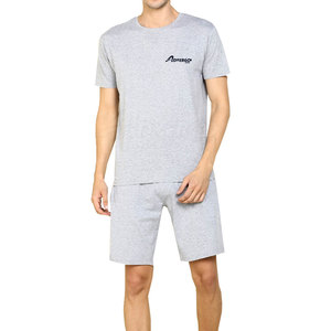 Ensemble court tendance pour homme en tissu doux, idéal pour les tenues décontractées d'été et les activités de plein air - Product Image 1