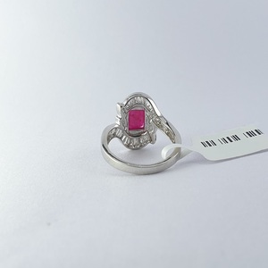 Hermoso Anillo de Oro Amarillo de 14K para Mujer, Joyería Fina de Diseño Premium para Bodas, Fiestas y Uso Diario, Colección de Exportación - Product Image 5