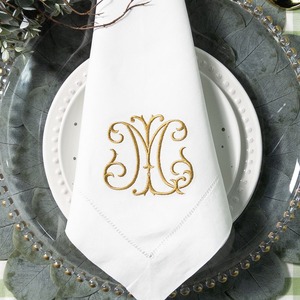 Serviettes de table carrées 60x60cm en lin 100% brodé floral moderne, faites à la main, réutilisables, durables et écologiques pour la maison et les fêtes - Product Image 4