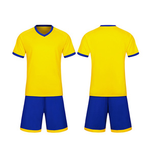 Tenues de football personnalisées unisexes : Ensemble maillot et short avec couleur et logo sur mesure, tissu 100 % polyester, nouveau style 2026 - Product Image 1