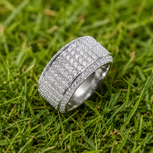 Anillo de Media Eternidad de Plata de Ley 925 y Oro con Diamantes Cultivados en Laboratorio, Personalizado y de Lujo, para Boda, Compromiso, Aniversario o Fiesta - Product Image 3