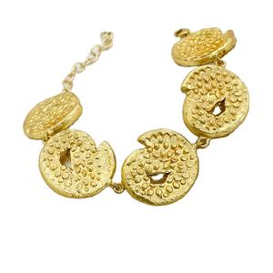 Bracelet en plaqué or, fait main, à motif paisley incurvé, bijoux de mode, bracelets de manchette en plaqué or. - Product Image 3