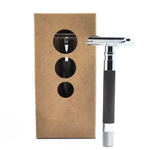 Set de afeitado antiguo de madera para hombre con cepillo de pelo de tejón de punta plateada, maquinilla de afeitar de seguridad y soporte, de la colección de maquinillas de afeitar de seguridad. - Product Image 6