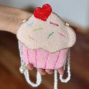 กระเป๋าใส่เหรียญทำมือประดับลูกปัด: ลายใบแปะก๊วย ดอกบัว ดอกเดซี่ และลายเค้ก - Product Image 2