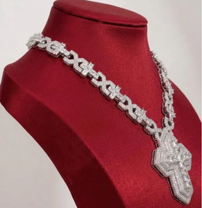 Collier pendentif croix Iced Out en moissanite, chaîne plaquée or, bijoux hip-hop pour homme, idéal pour les soirées - Product Image 6