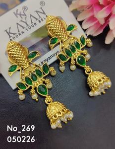 Pendientes Chandbali de Oro Laminado con Piedra Azul, Engaste de Bisel, Joyería Étnica Tradicional India de Moda para Mujer al por Mayor - Product Image 5