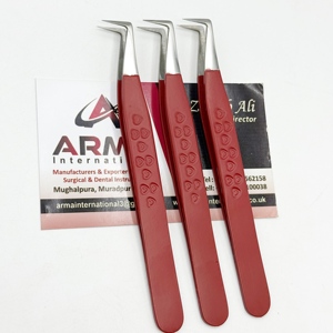 Pince à épiler professionnelle pour extensions de cils, à embout recouvert de rouge, à 90 degrés, avec poignée durable à motif cœur et marque privée - Product Image 3