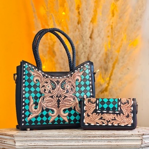 Hermosas y Atractivas Bolsas de Mano de Cuero Genuino 100% con Diseño Floral Tallado y Patrón de Diamantes a Cuadros, Novedad 2026 - Product Image 3