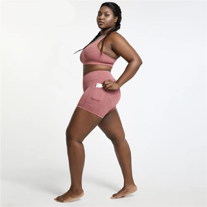 Ensemble de yoga 2 pièces premium avec soutien-gorge de sport gaufré et short taille haute respirant pour femme – Tenue de sport pour la gym - Product Image 2