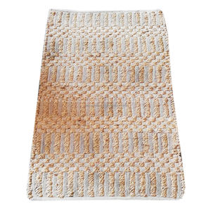 Lujosa alfombra redonda de yute hecha a mano de La India Alfombra de fibra natural trenzada a mano con diferentes diseños y formas - Product Image 3