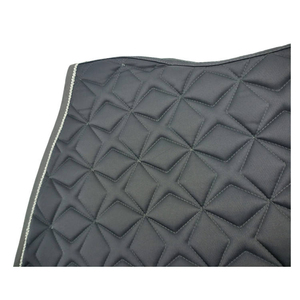 Tapis de selle d'équitation confortable et matelassé avec tissu anti-humidité pour toutes les disciplines équestres - Product Image 2