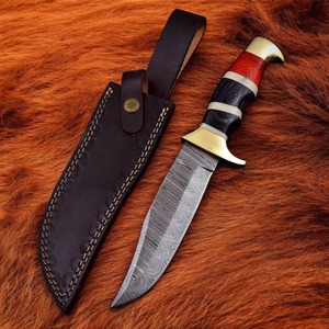 Cuchillo Bowie de Acero de Damasco Hecho a Mano con Punta Clip, Mango de Madera Roja, Funda de Cuero, Hoja para Caza y Supervivencia, Cuchillo de Exterior Personalizado de 15 Pulgadas - Product Image 3