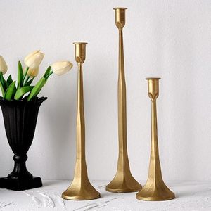 Juego de 3 Portavelas Cónicos de Hierro Fundido, Candelabros Dorados Decorativos para Decoración Navideña - Product Image 1