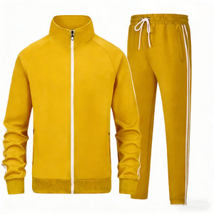 Survêtement uni tendance conçu pour un style de vie moderne, avec un tissu doux et respirant, une coupe décontractée et un look épuré et élégant pour tous les jours. - Product Image 4