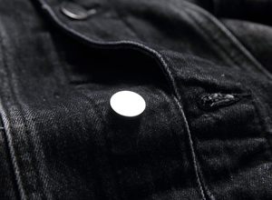 Veste en jean bleu coupe classique pour homme – Veste en jean en coton de qualité supérieure pour homme avec fermeture boutonnée, style décontracté et confort au quotidien - Product Image 2