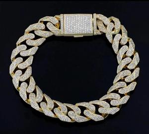 Pulsera de Cadena con Diamantes Chapada en Oro de 22K para Hombre, Corte Brillante Redondo, Microincrustaciones, Eslabones Geométricos, Lujosa para Uso Diario - Product Image 2