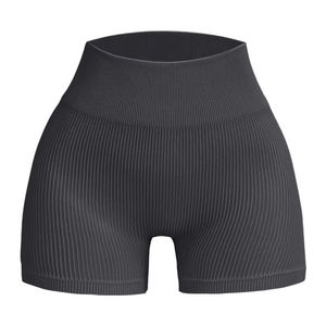 กางเกงโยคะขาสั้นผู้หญิงไร้ตะเข็บ แห้งเร็ว เอวสูง กระชับสัดส่วน ยกกระชับสะโพก ระบายอากาศได้ดี เหมาะสำหรับออกกำลังกาย - Product Image 1