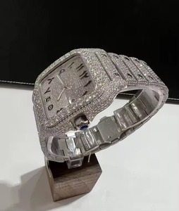 Reloj de Lujo Unisex de Acero Inoxidable con Cuarzo, Esfera Cuadrada con Detalles de Diamantes, Esfera de Zafiro, Visualización de Fecha y Cierre Plegable - Product Image 5