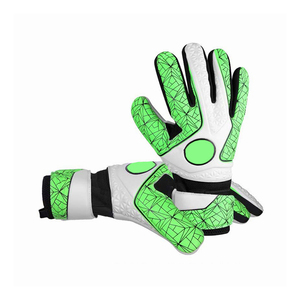 Gants de gardien de but professionnels en PU à prix de gros avec protection des doigts, imperméables et antidérapants pour l'entraînement en extérieur - Product Image 2